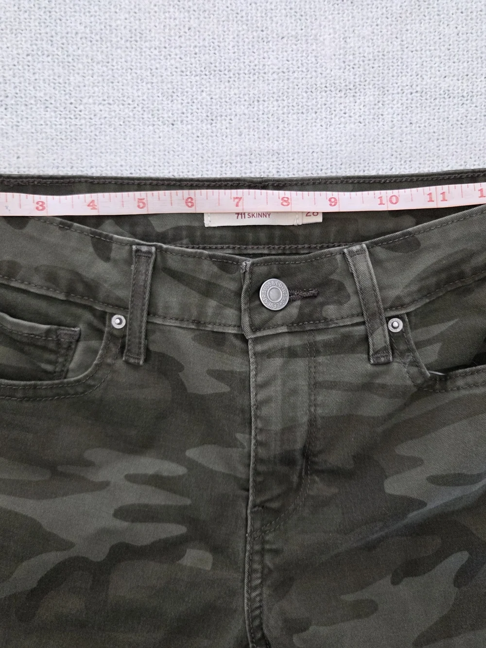 Levi's Women's Skinny Camo Pants in Olive Green - Picture 2 of 6